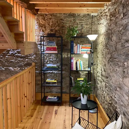 Casa Historica De Piedra En El Camino De Santiago Дом отдыха *