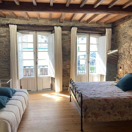 別荘 Casa Historica De Piedra En El Camino De Santiago ポンテデウメ