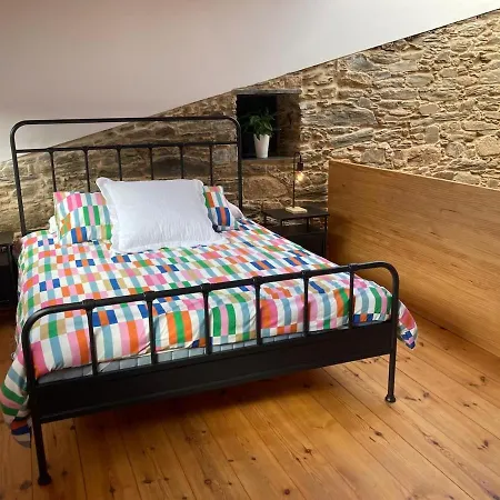Casa Historica De Piedra En El Camino De Santiago * ポンテデウメ