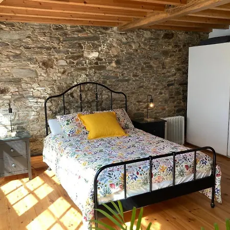 Casa Historica De Piedra En El Camino De Santiago Дом отдыха Пуэнтедеуме